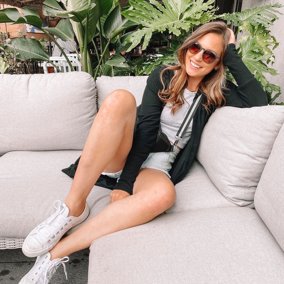 Meet your Posher, Shelby - Picture 1 of 1